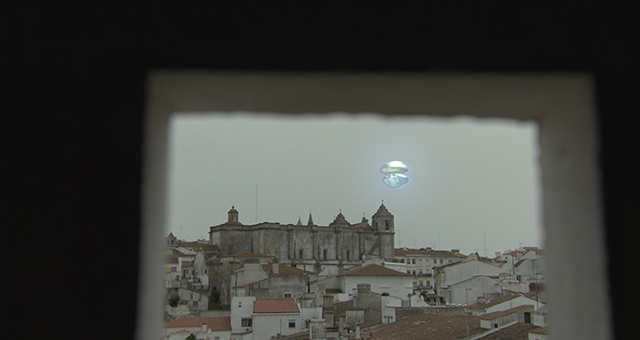 ポルトガルの宇宙人 (原題: Episode 3)の写真