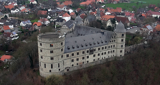 ヒムラーのオカルト古城 (原題: Himmler's Haunted Castle)の写真