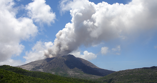 モントセラト島の大噴火 (原題: Eruption On Montserrat)の写真