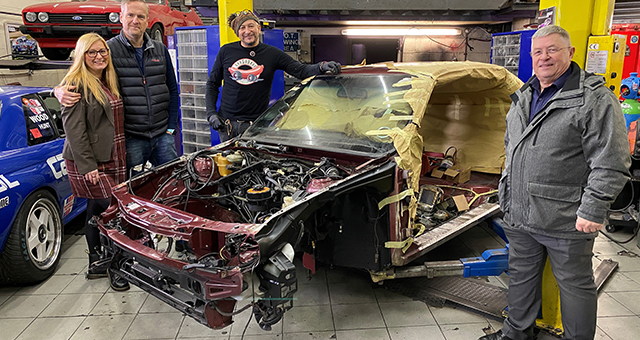 助手席で夢叶うボクスホール・キャバリア・ターボ (原題: Vauxhall Cavalier Turbo)の写真