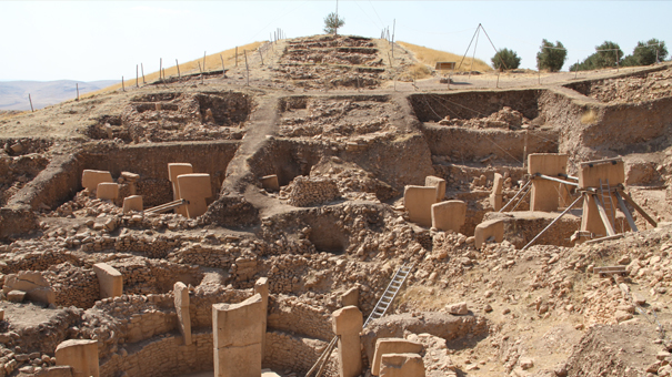 1万2000年前の神殿調査の写真