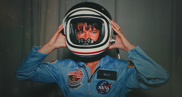 サリー：私の愛した宇宙飛行士の写真